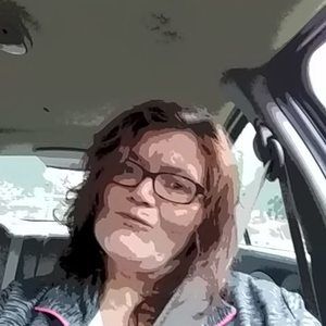 Meet your Posher, Elaine